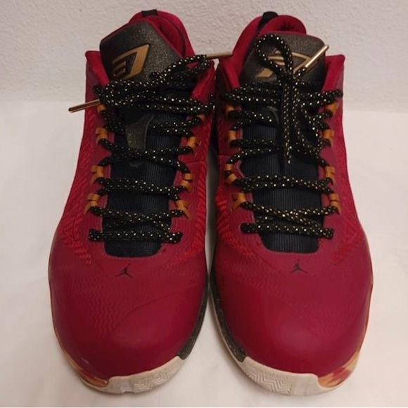 NIKE AIR JORDAN CP3.VIII CHRISTMAS
718448-625 Used - Picture 2 of 4